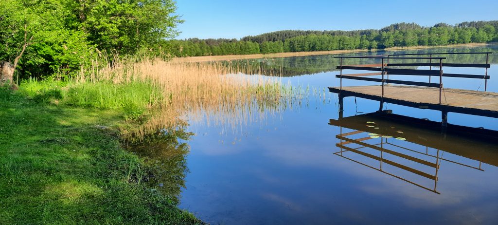 Pomost nad jeziorem
